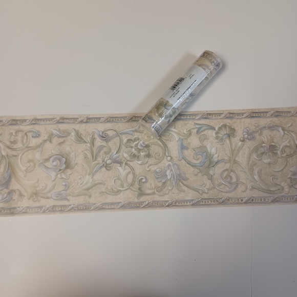 RESERVED Wallpaper Border Acanthus Leaf Scroll 3 ROLLS - Picture 4 of 6